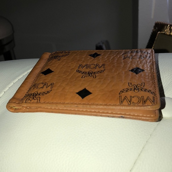 mcm clip wallet
